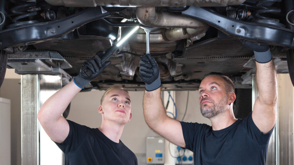 Schreiben Sie Ihre Erfolgsgeschichte als KFZ-Mechatroniker (m/w/d)